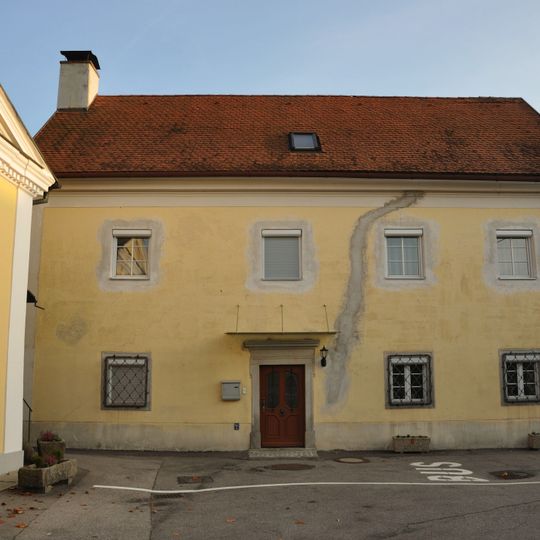 Wohnhaus, ehem. Pfarrhof