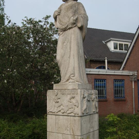 Statue of Sacred Heart of Jesus Christ