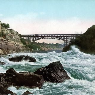 Whirlpool Rapids Bridge