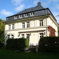 Villa mit Garten und Einfriedung, heute Gemeindehaus Marschnerstraße 15