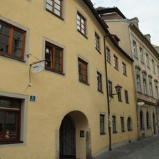 Wohn- und Geschäftshaus