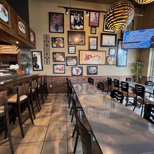 Tai's Asian Bistro & Sushi