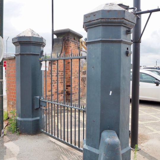 Gatepiers And Gates To York Goods Station