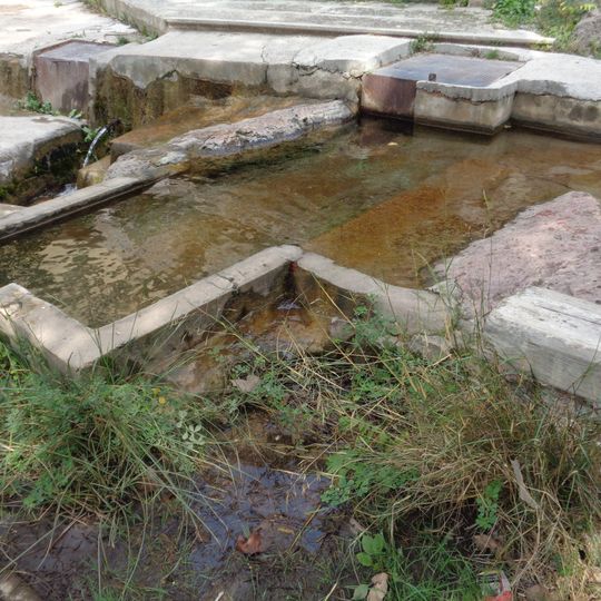 Fuente del Baño, Navajas