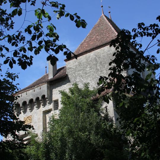 Surpierre Castle