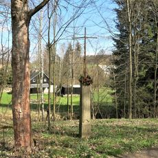 Kříž u cesty poblíž domu 210 ve Velkém Šenově