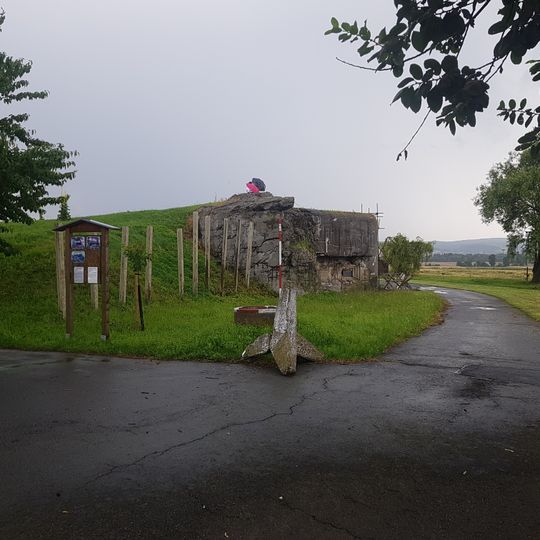 OP-S 10 Na křižovatce casemate