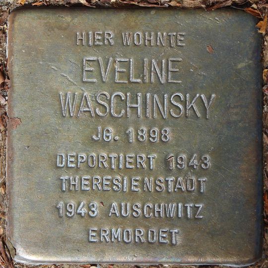 Stolperstein en memoria de Eveline Waschinsky