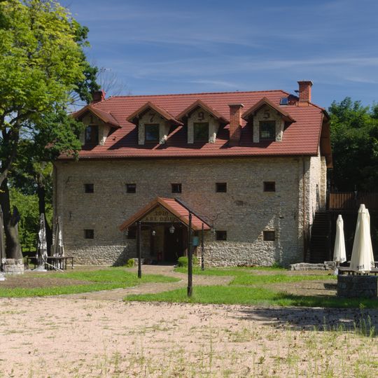 Spichlerz dworski w Miasteczku Śląskim