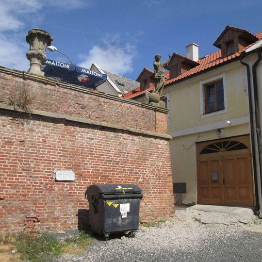 Socha Štěstěny v Manětíně