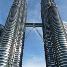 Tours Petronas