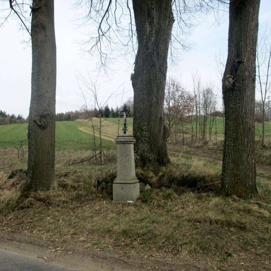 Kříž v Nalžovských Horách u rybníku Novec