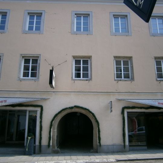 Bürgerhaus, Wohn- und Geschäftshaus