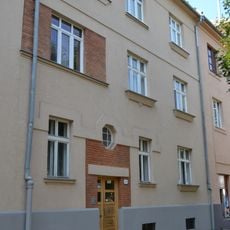 Malá Praha, železničiarske domy, dom bytový-sekcia VIII.