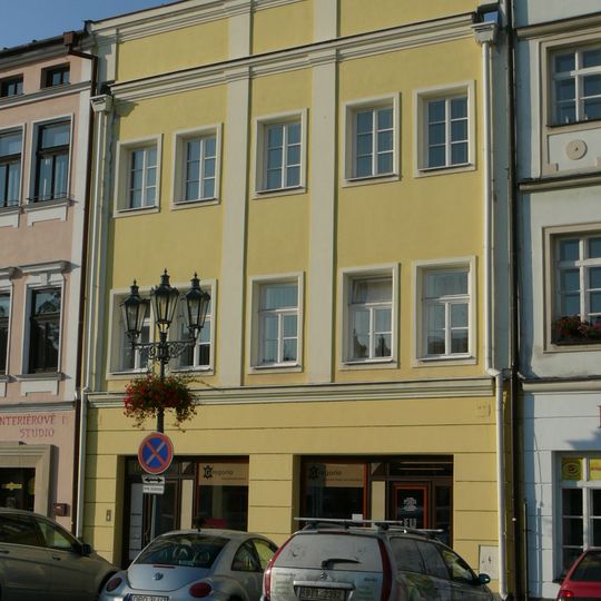 Zámecké náměstí 46