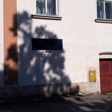 Pamětní deska Emanuela Truhláře v Nové Včelnici