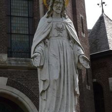 Statue of Sacred Heart of Jesus Christ
