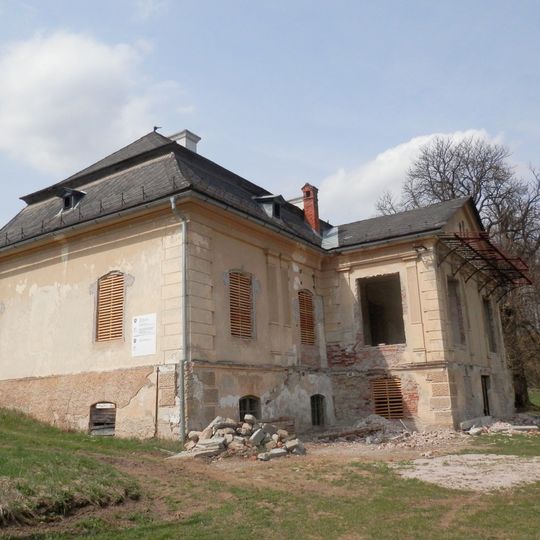 Herrenhaus Ruské Pekľany