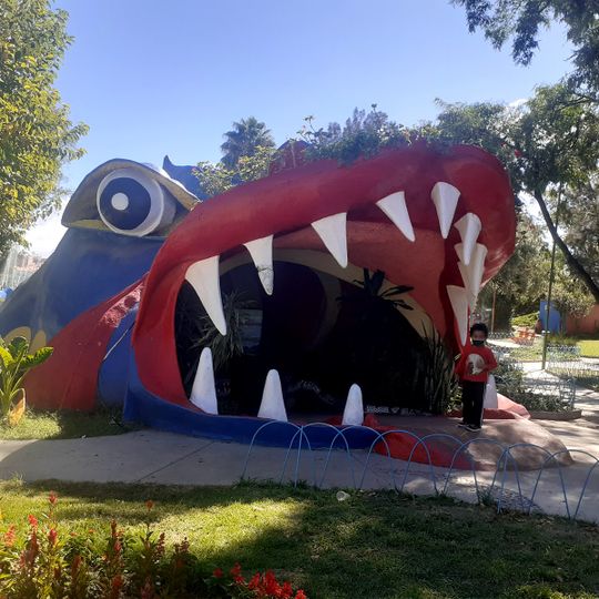 Parque Mariscal Santa Cruz