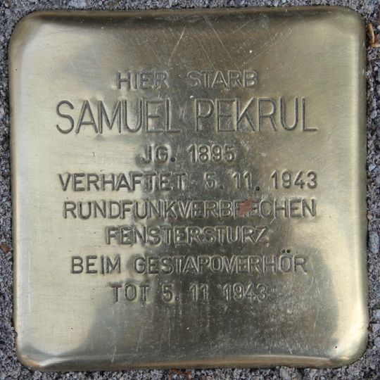 Stolperstein en memoria de Samuel Pekrul