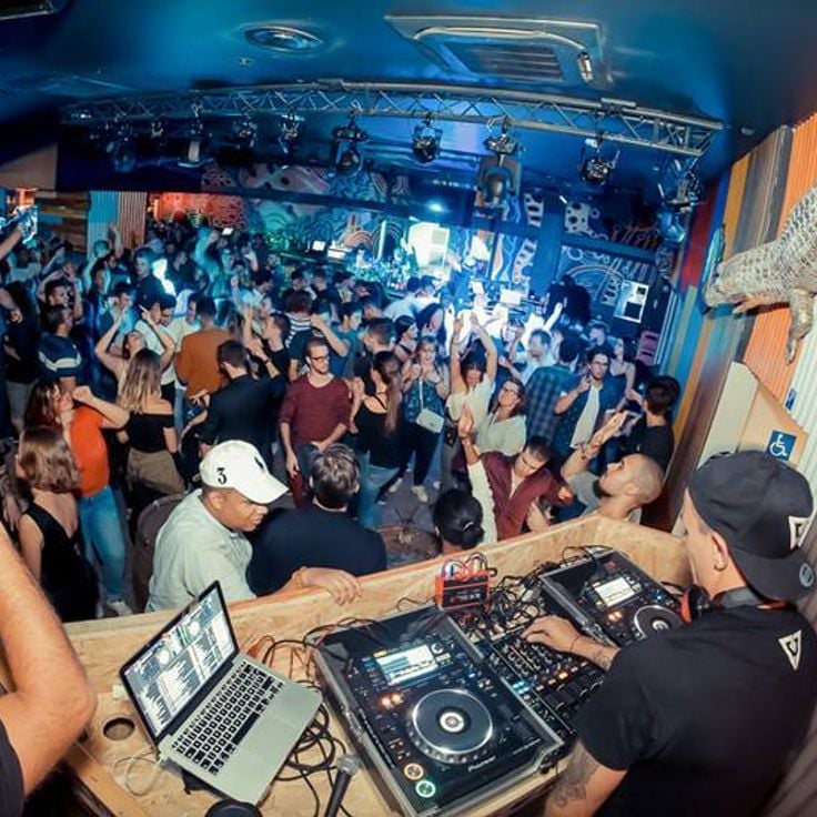 Oz Resto Bar Musical