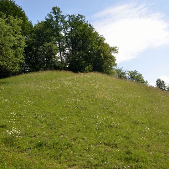 Hausberg Hunnengrab Spielberg
