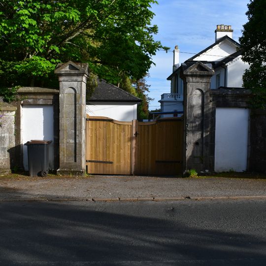 Walls And Gate Piers To The North Of Trinity School, Preparatory Department