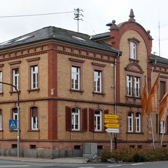 Rathaus, ehem. Schule