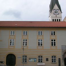 Pater-Philipp-Jeningen-Platz 2