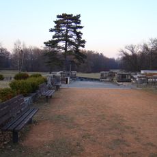 Fundamenty i tarasy pałacu w Świerklańcu