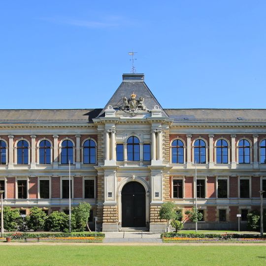 Landgericht Platz der Deutschen Einheit 1