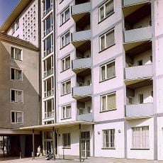 Wohn- und Geschäftshäuser Borsbergstraße 23–33/16–32