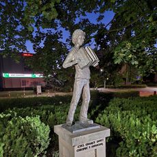Chłopiec z harmonią