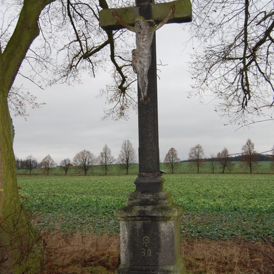 Kříž u cesty východně od Sepekova