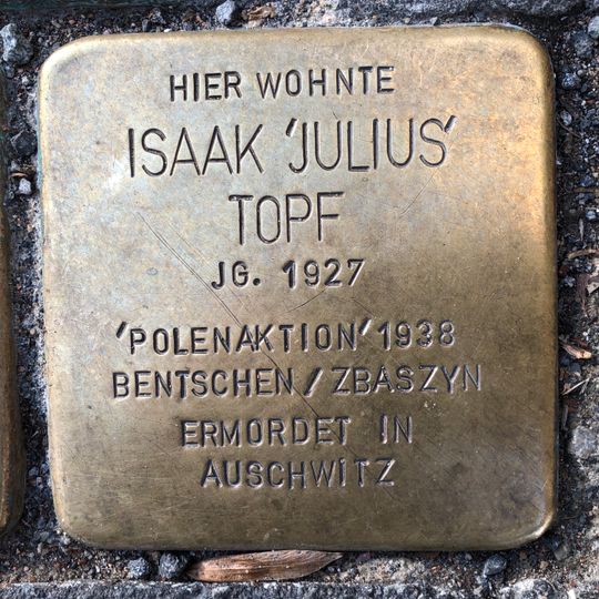 Stolperstein en memoria de Isaak Topf