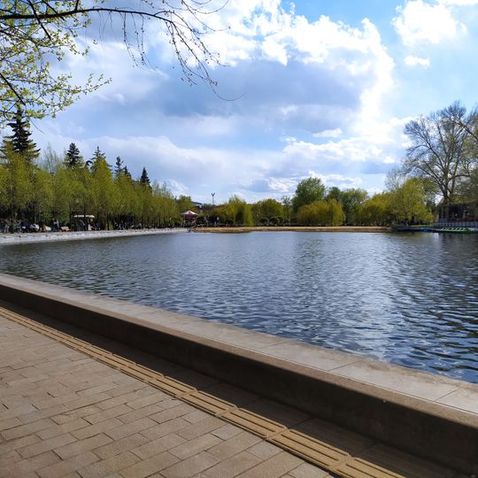 Pionersky pond