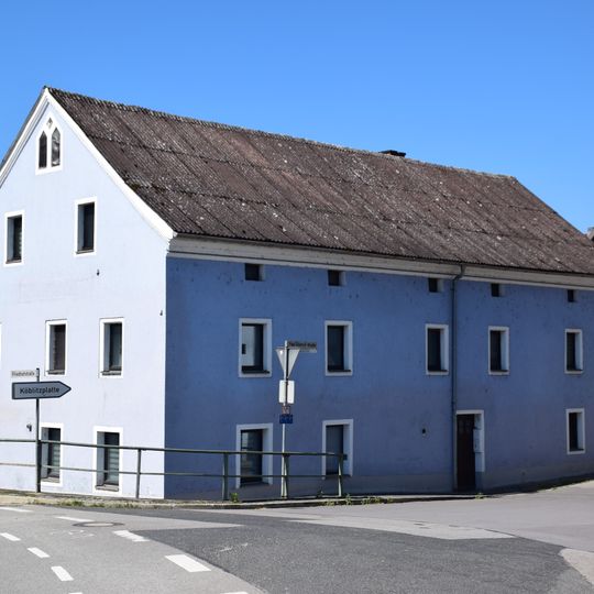 Wohn- und Geschäftshaus