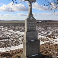 Kříž východně od Ostašova