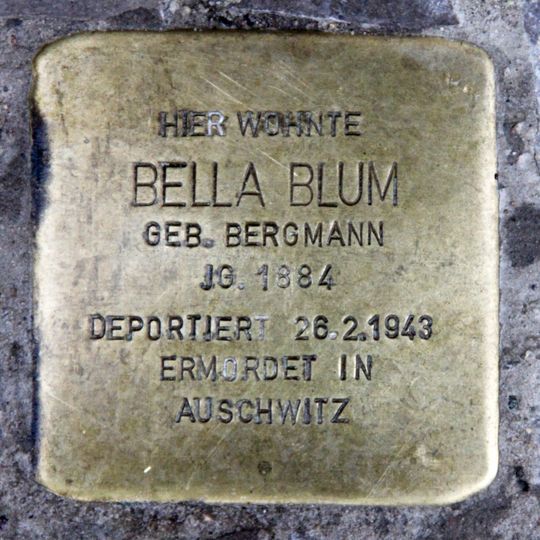 Stolperstein en memoria de Bella Blum