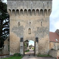Porte de ville de Druyes-les-Belles-Fontaines