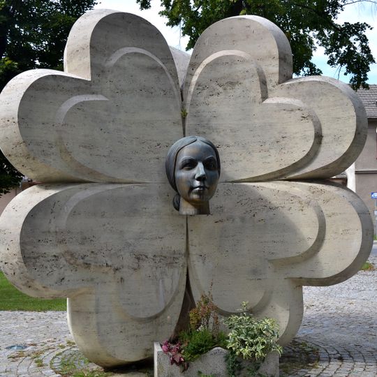 Pomník Ľ. Podjavorinskej