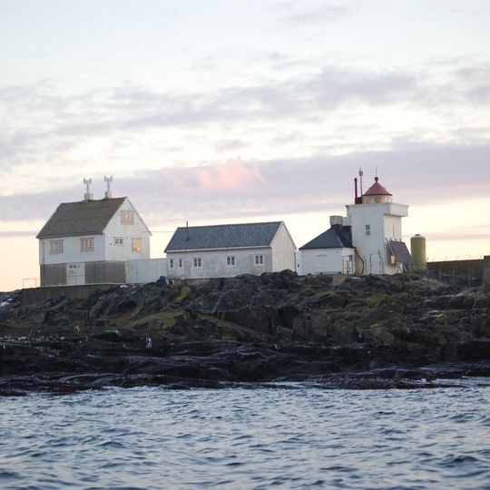Tvistein Lighthouse
