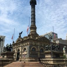 Monumento a los soldados y marineros