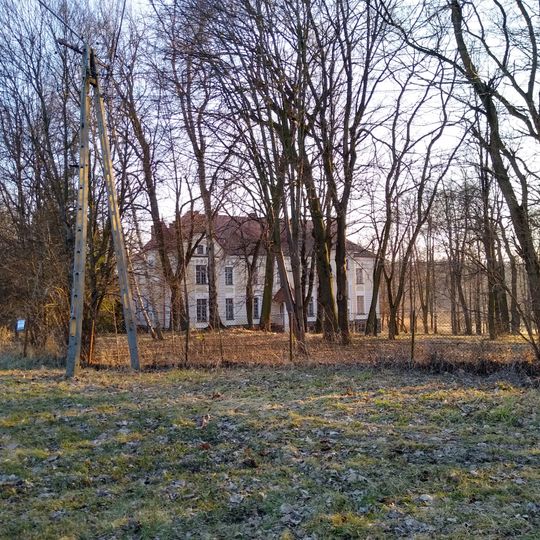 Zespół pałacowo-folwarczny w Weryni