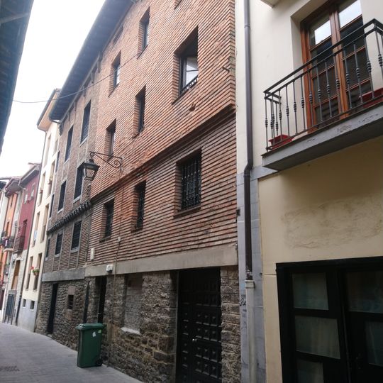 Casa Zapatería 110