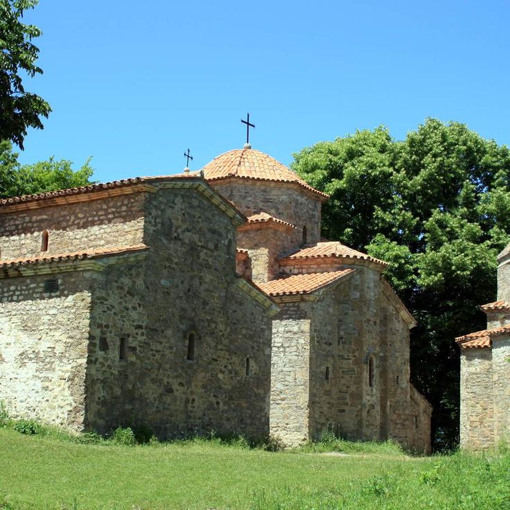 Dzveli Shuamta kloster