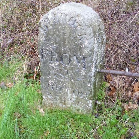 Milestone, Stokelake, 30m from road bridge of River Teign at jct with B3193