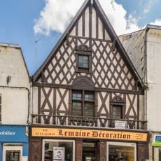 House at 22 Rue nationale in Montrichard