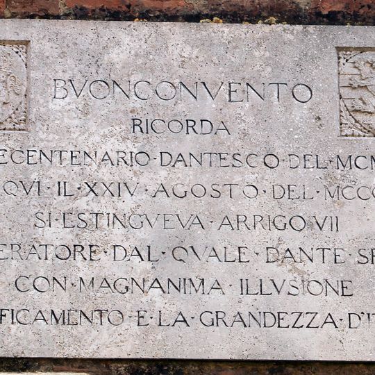 Lapidi sul Palazzo Podestarile