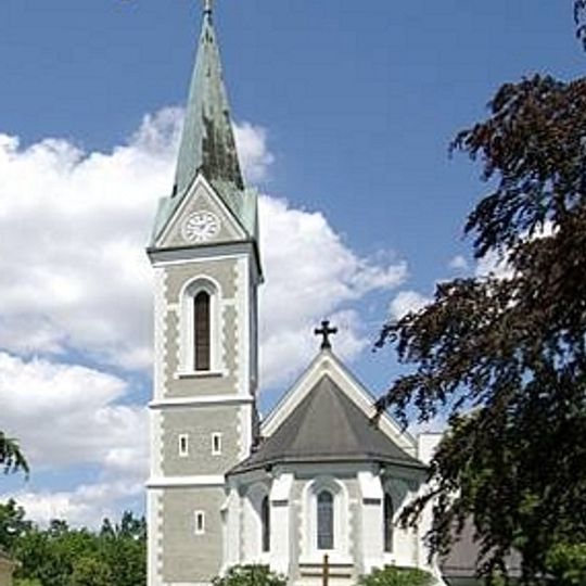 Kath. Pfarrei und Kirche Mariä Namen August-Bebel-Straße 6